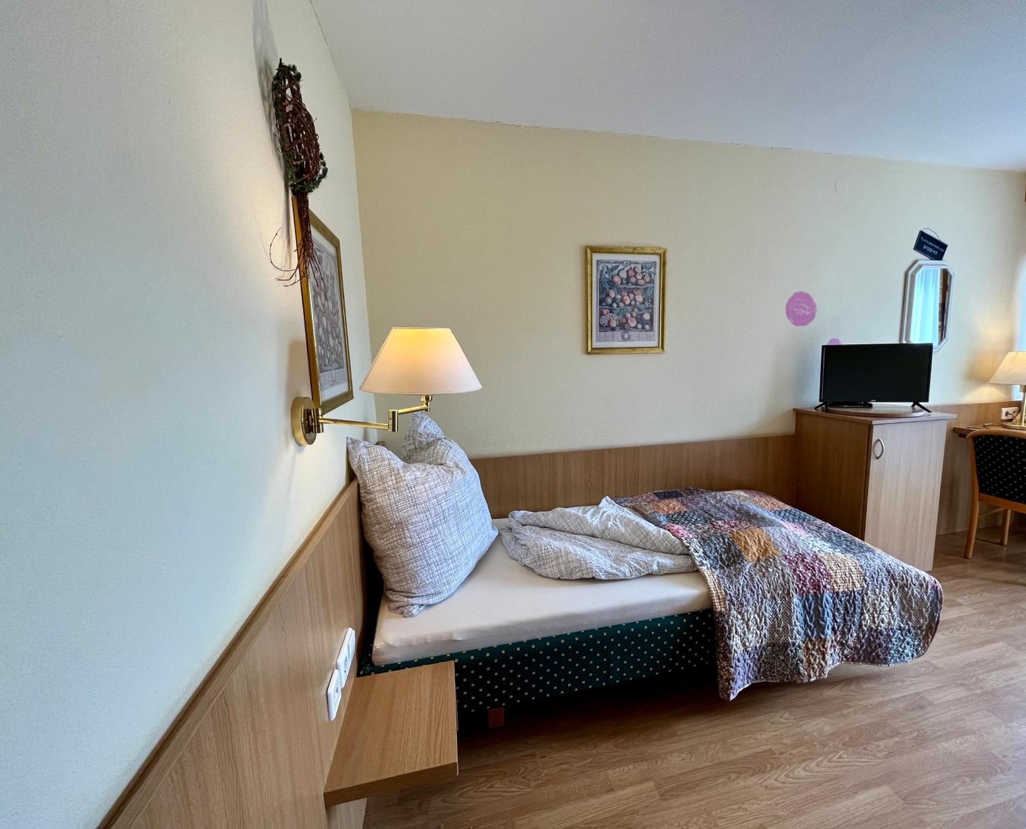 Goldener Hahn B&B Baiersbronn - Ferienwohnungen Mit Hotel Service Nahe Gartenschau Tal X Δωμάτιο φωτογραφία