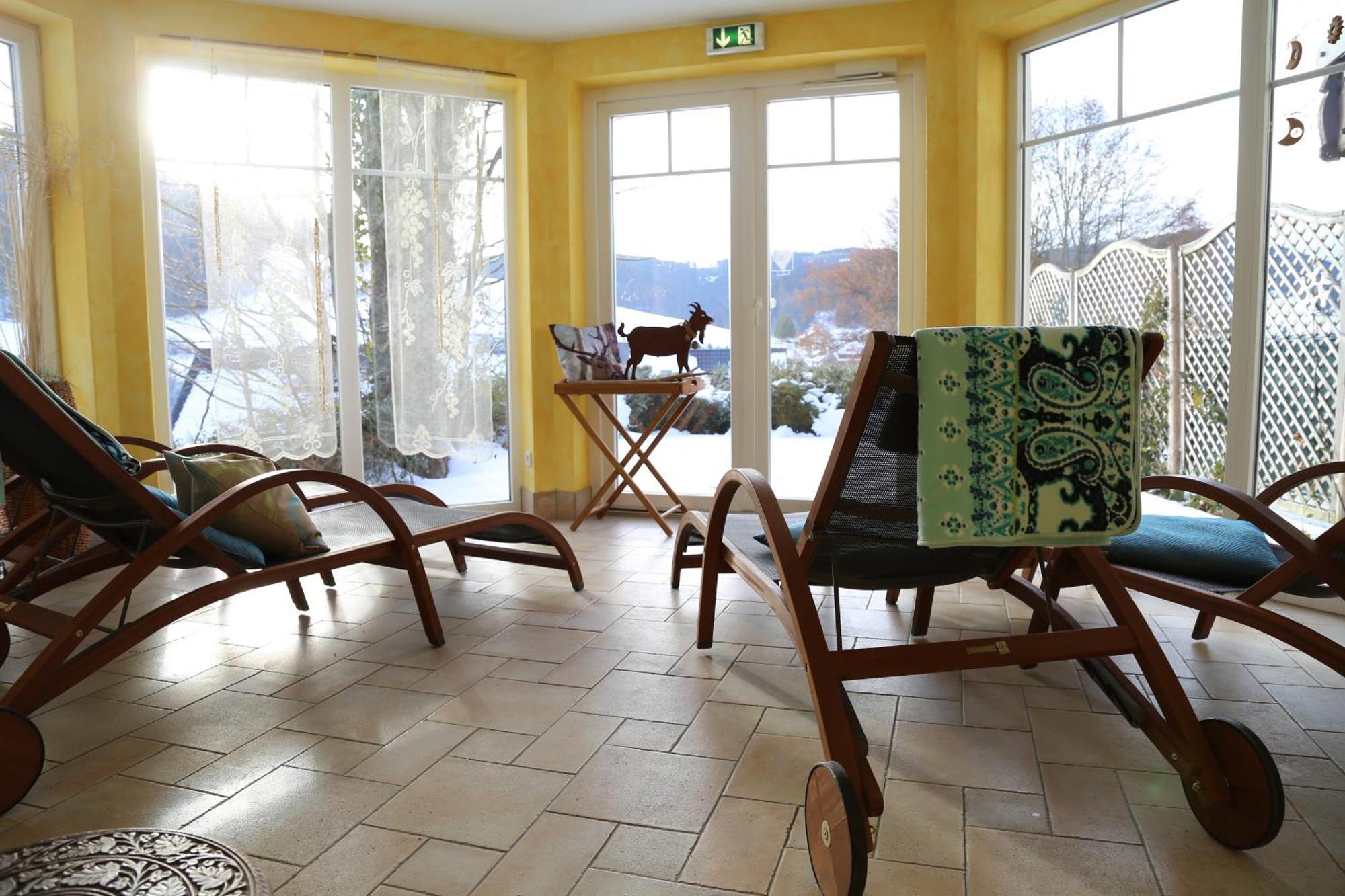 Goldener Hahn B&B Baiersbronn - Ferienwohnungen Mit Hotel Service Nahe Gartenschau Tal X Εξωτερικό φωτογραφία