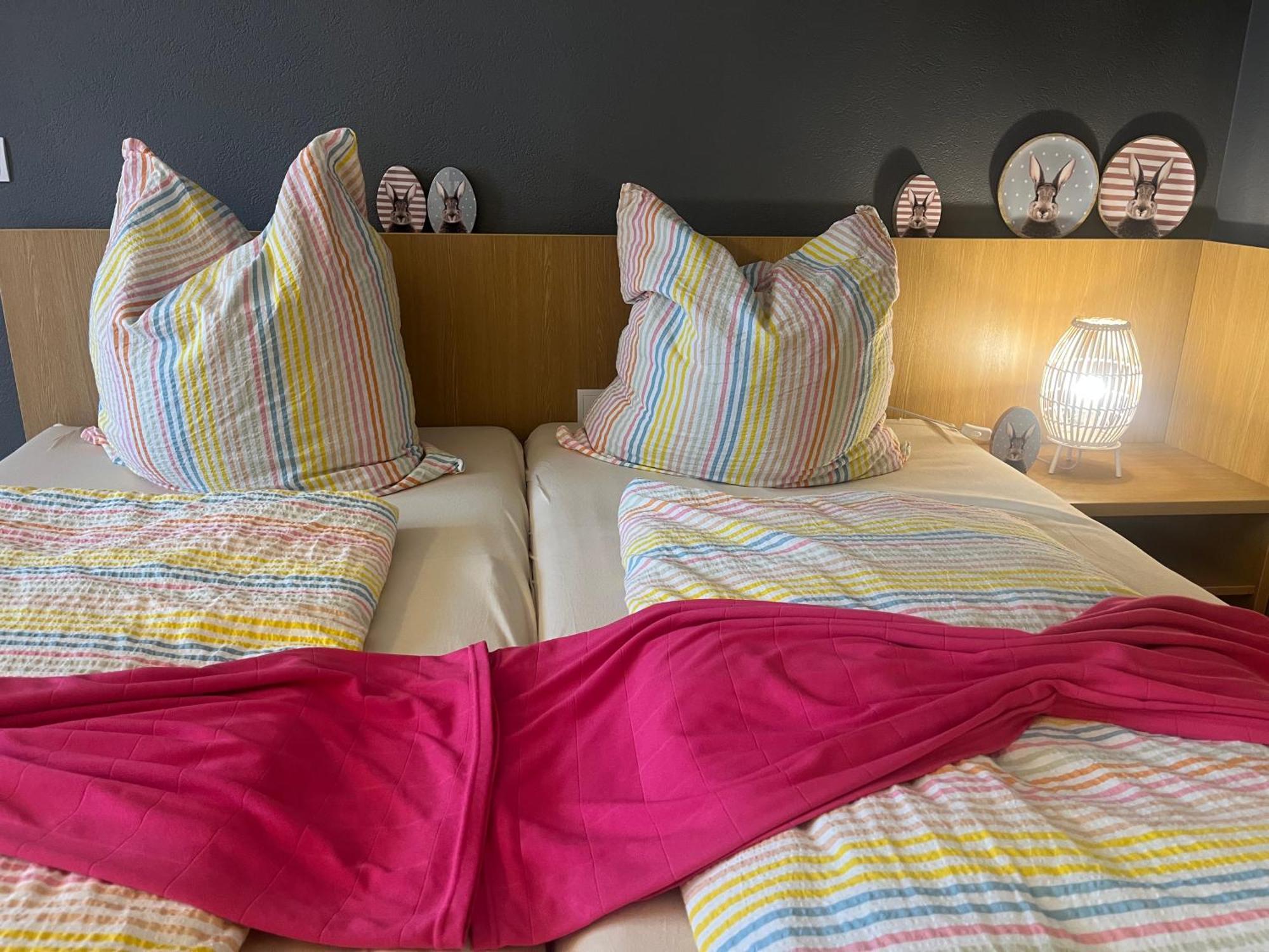 Goldener Hahn B&B Baiersbronn - Ferienwohnungen Mit Hotel Service Nahe Gartenschau Tal X Δωμάτιο φωτογραφία