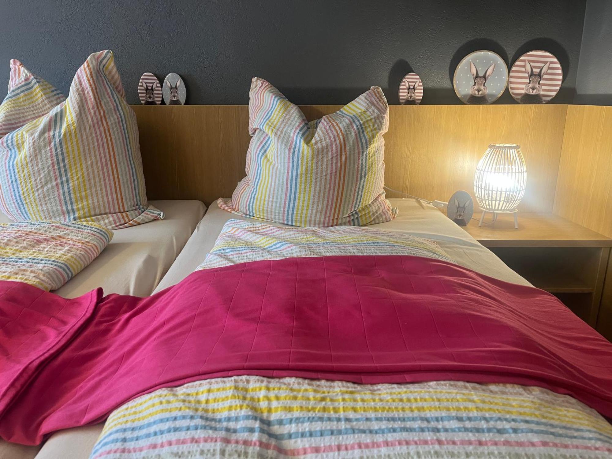 Goldener Hahn B&B Baiersbronn - Ferienwohnungen Mit Hotel Service Nahe Gartenschau Tal X Δωμάτιο φωτογραφία