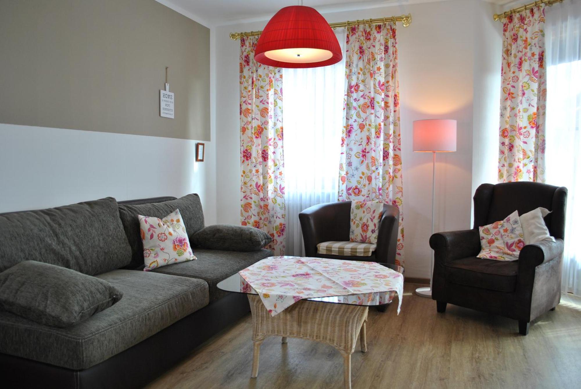 Goldener Hahn B&B Baiersbronn - Ferienwohnungen Mit Hotel Service Nahe Gartenschau Tal X Δωμάτιο φωτογραφία